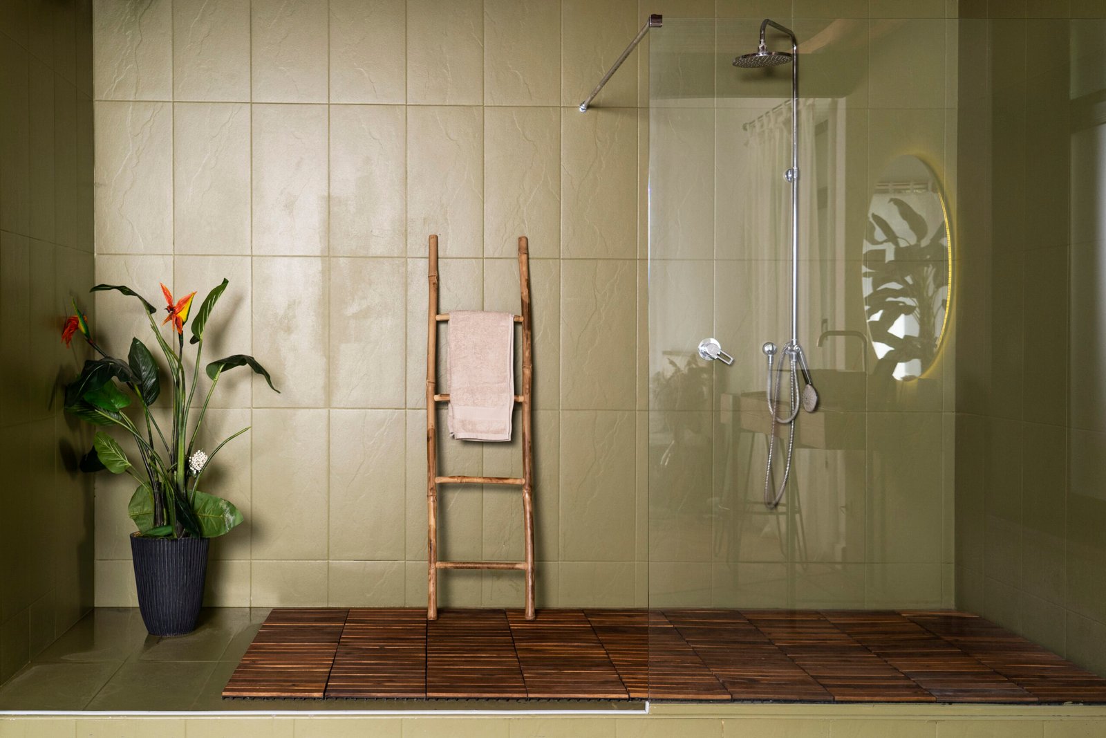 Barrier-Free Showers